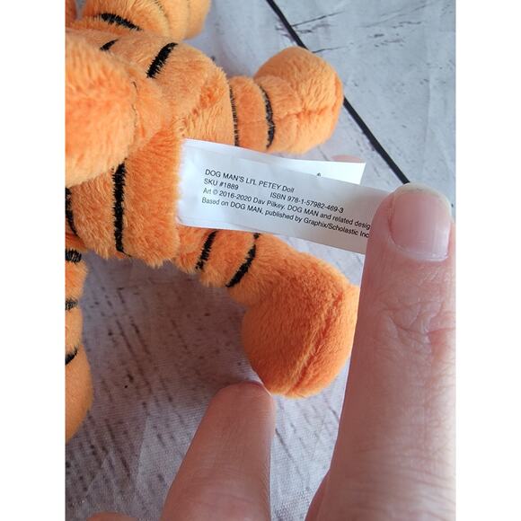 Dog Man's Lil Petey 7 inch plush stuffed animal kitty cat orange - Picture 5 of 6